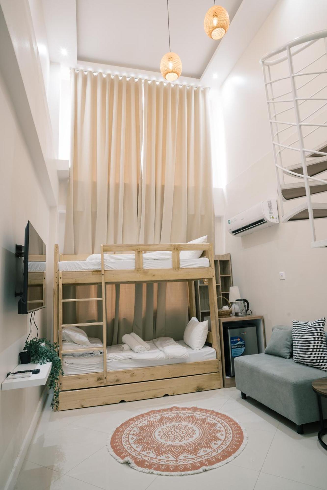 Master Loft with Kitchenette
